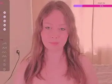 Stripchat Adult Webcam of kira_lm