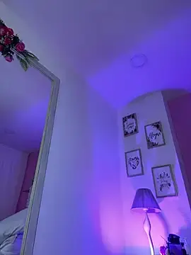 Stripchat Watch Live Sex Cams of LauraRaider