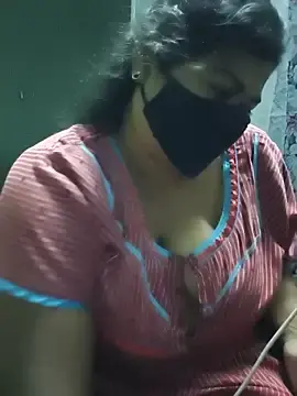 Stripchat Live Sex of Liyaa_24