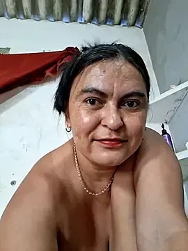 Stripchat Live Porn of Horny-Mommy-Dirty