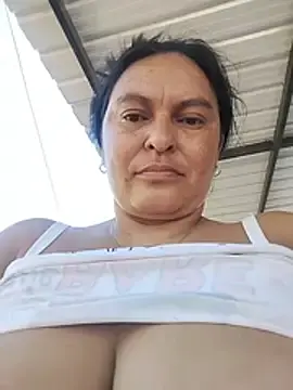 Stripchat Adult Webcam of Horny-Mommy-Dirty
