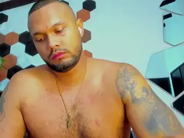 Stripchat Free Porn Cam of CharlieGrifinX