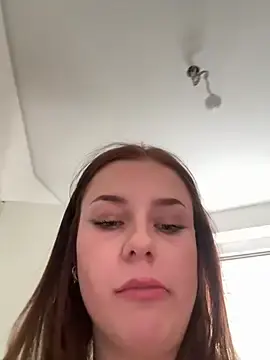 Stripchat Watch Live Sex Cams of MaribelRiver