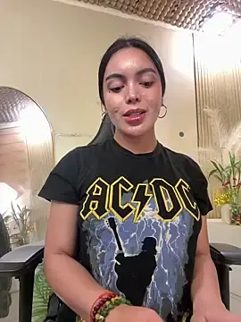Stripchat Sex Cam of TS-SimplyTheBest