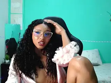 Stripchat Live Porn of sensitive_brunette