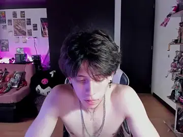 Stripchat Live Sex Cam of xIce_Boy