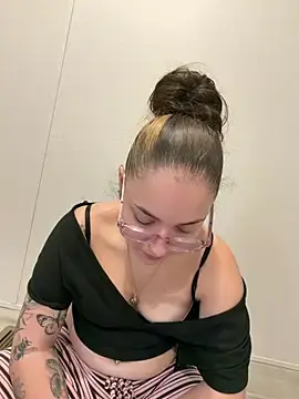 Stripchat Free Live Porn of Mamachulita