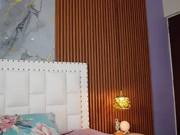 Stripchat Best Webcam of littleebonymommy