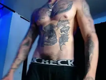 Stripchat Adult Webcam of Adam_Hudsond