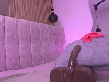 Stripchat Free Porn Cam of violeta_aroca