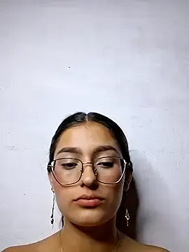 Stripchat Live Porn of Ary-18