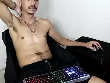 Stripchat Sex Chat of MagrinhoSaradoo