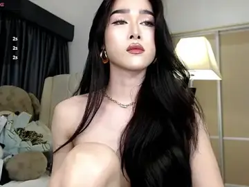 Stripchat Live Porn of KeenMazikeen69
