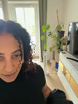 Stripchat Free Live Porn of SweetPetiteNoir