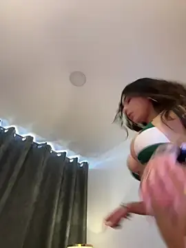 Stripchat Free Live Porn of CHERRYY_BOMB_