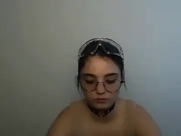 Stripchat Live Sex Cam of Sun_Shine__
