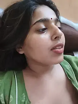 Stripchat Free Porn Cam of Cute-Simmi69