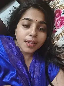 Stripchat Sex Cam of Cute-Simmi69