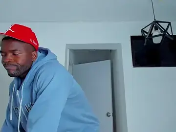 Stripchat Free Porn Cam of Dylan_Taylor