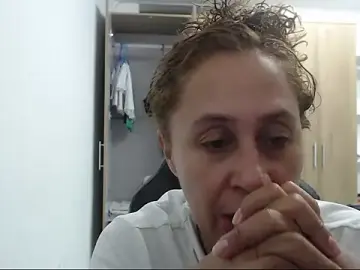 Stripchat Watch Live Sex Cams of RoxanaLove9
