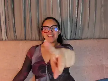 Stripchat Free Porn Cam of Crystal_Moom