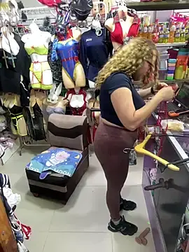 Stripchat Live Porn of ROSALIASSHOP