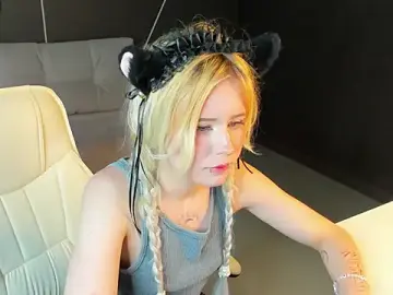 Stripchat Adult Webcams of kikipeach