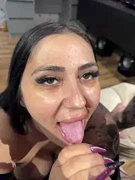 Stripchat Live Sex Cam of Evamendez02