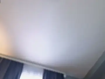 Stripchat Free Porn Cam of Deeptalkss