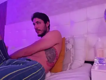 Stripchat Watch Live Sex Cams of JacksonGreenn