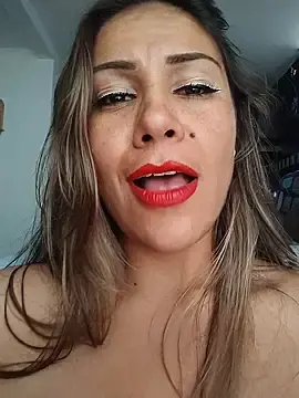 Stripchat Nude Webcam of KittyHoleshot87