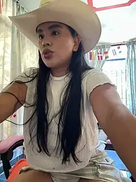 Stripchat Adult Video Chat of laure_torres