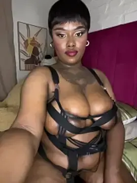 Stripchat Best Webcam of QUEEN_NOBUHLE_FEMDOM_777