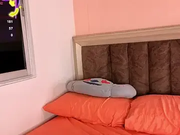 Stripchat Free Live Porn of Shara_dreams