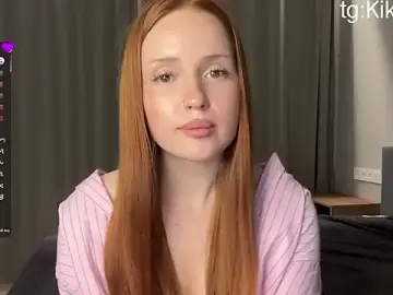 Stripchat Live Sex Cam of Kikiborny