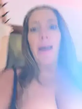 Stripchat Nude Webcam of hollyharmd