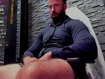 Stripchat Adult Webcam of David_Big_Daddy