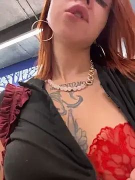 Stripchat Free Live Porn of RosieDesire