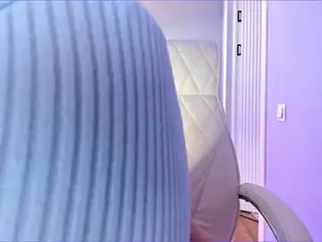 Stripchat Watch Live Sex Cams of akura011