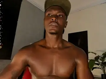 Stripchat Sex Cam of DannSmmith
