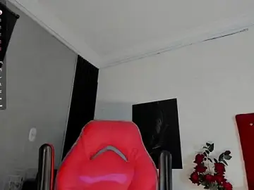 Stripchat Sex Cam of DannSmmith