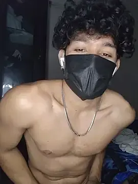 Stripchat Live Sex Cam of roxiii_