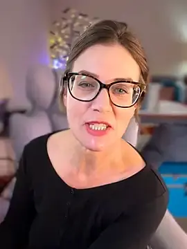 Stripchat Sex Cam of MaiseKnox
