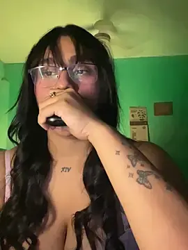 Stripchat Free Live Porn of mara_vip12