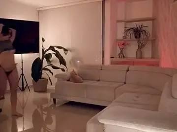 Stripchat Live Sex Cam of Siny_Moore