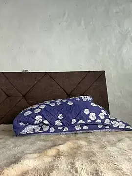 Stripchat Free Porn Cam of Sofia_Queen17