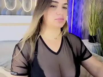 Stripchat Live Sex Cam of JuicyMillena