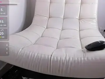 Stripchat Live Sex Cam of Aaron_Tate