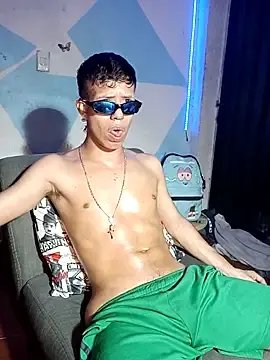Stripchat Adult Webcam of dareck_18
