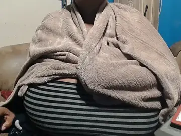 Stripchat Free Porn Cam of CUTEFIRMMELONSS